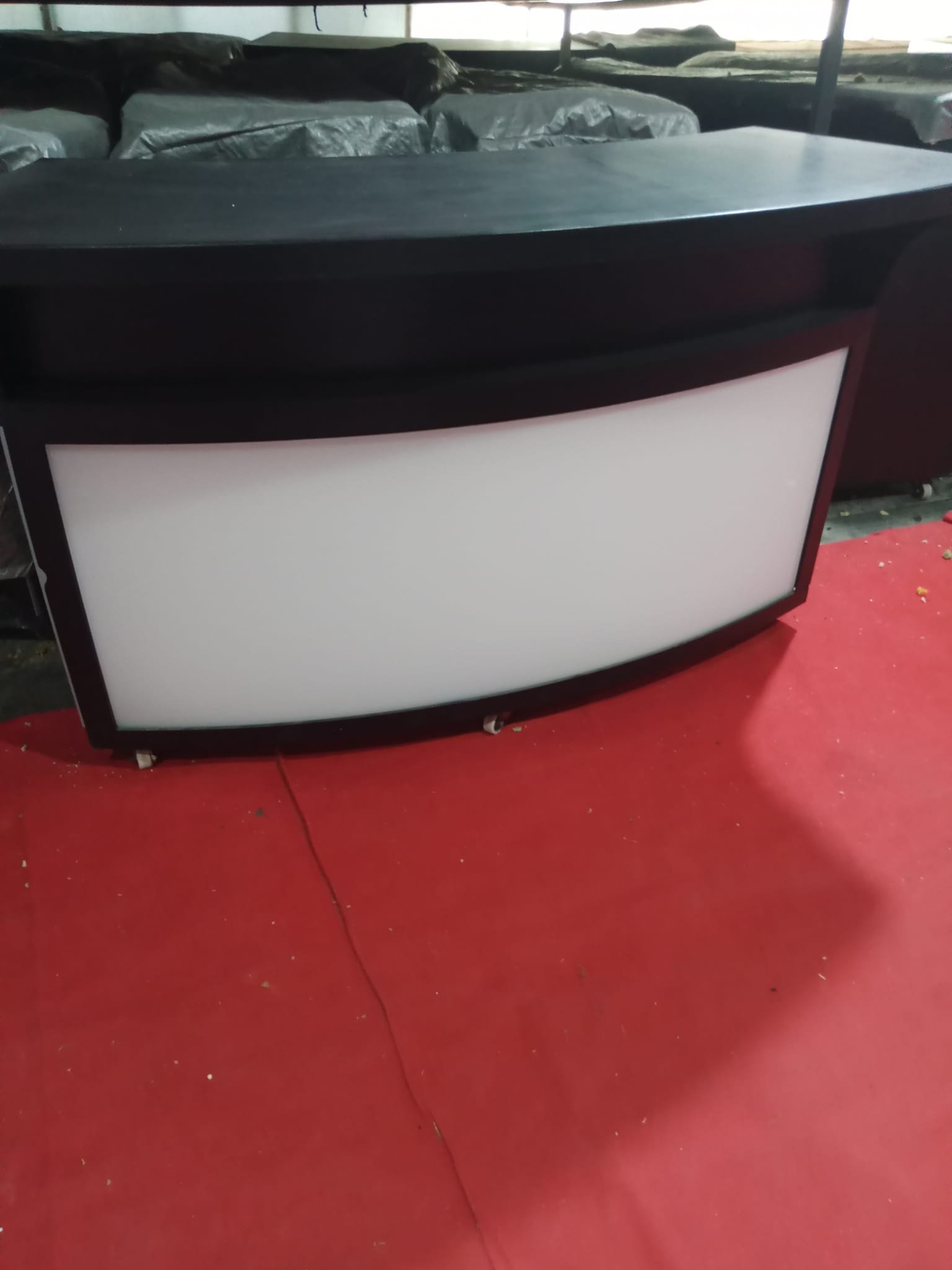 Led Siyah C Bar 180cm X 115cm X 75cm