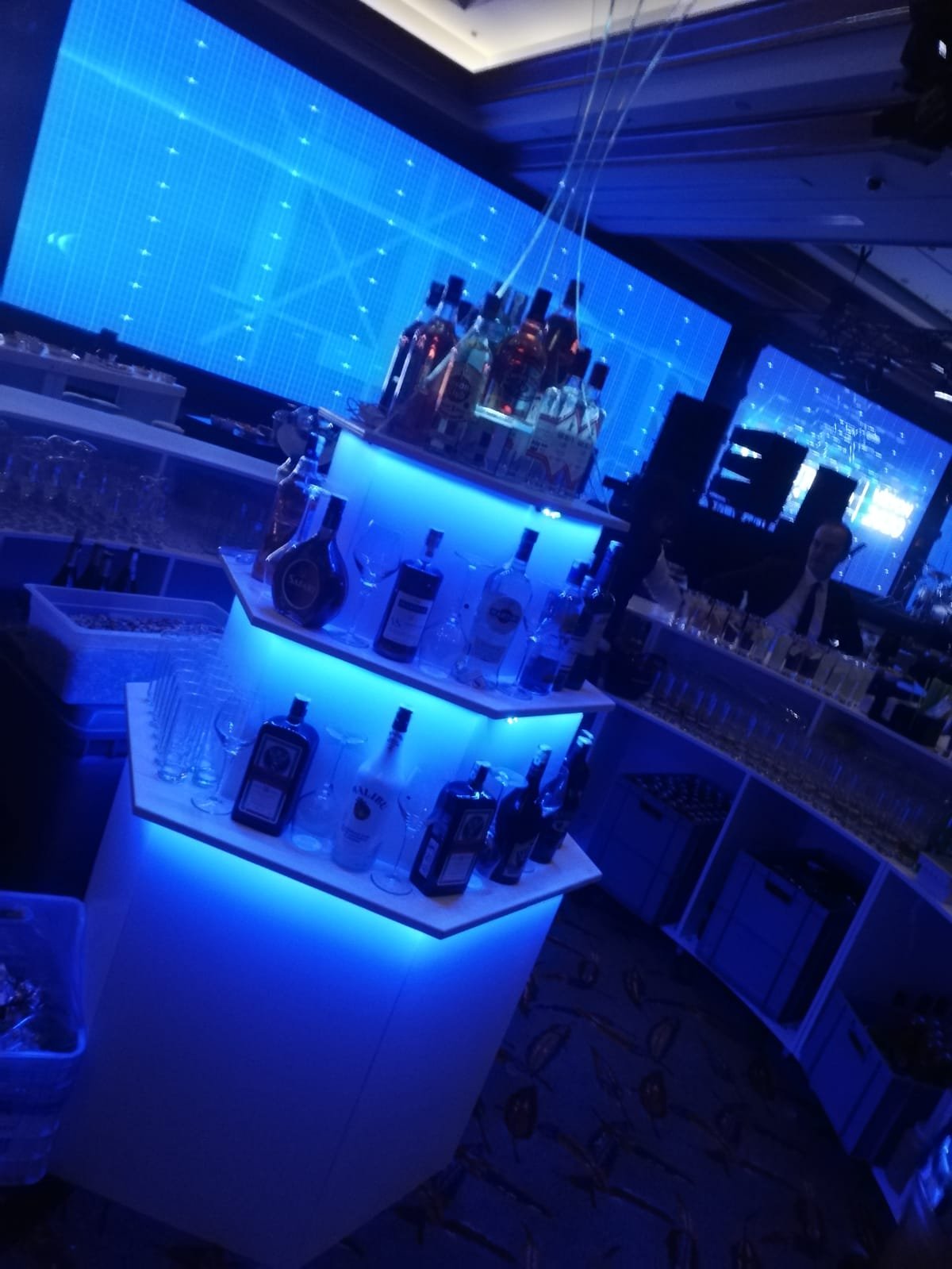 İçki Stand Servis Bar Ortası