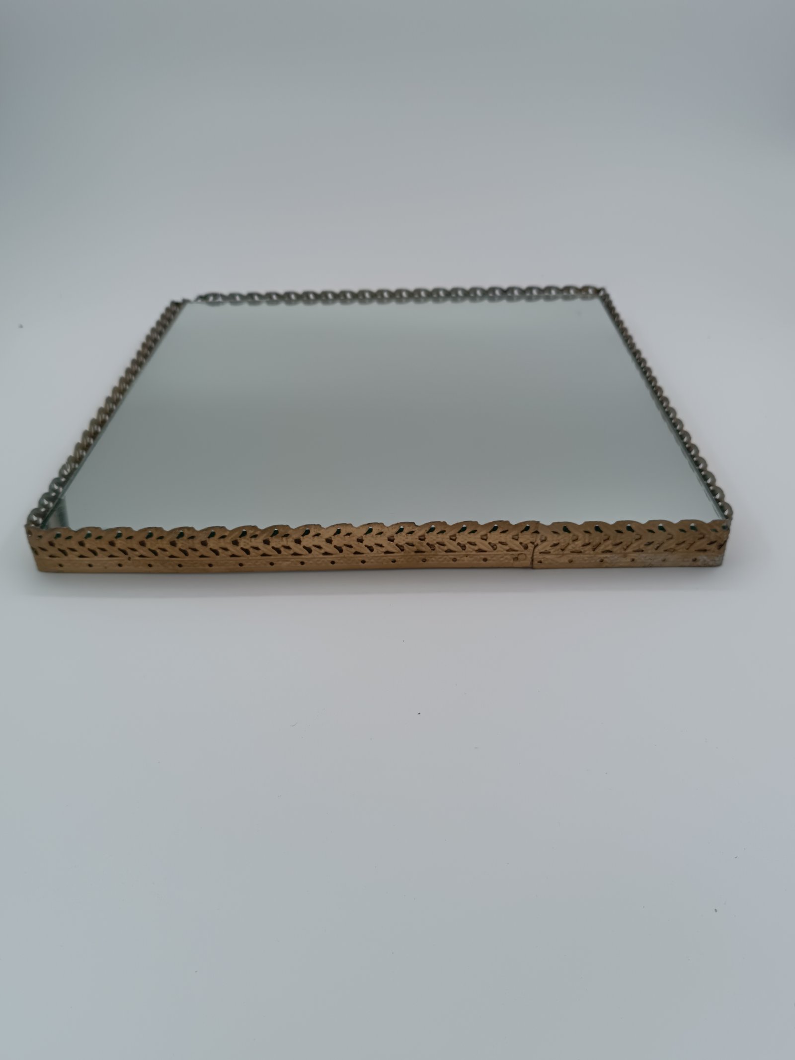 Metal Desenli Ayna 36cm*36cm 3cmy