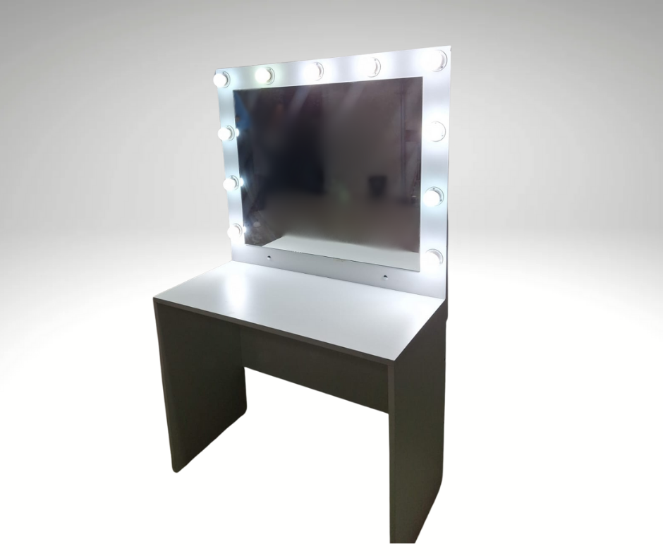 Makyaj Aynası Masalı Beyaz